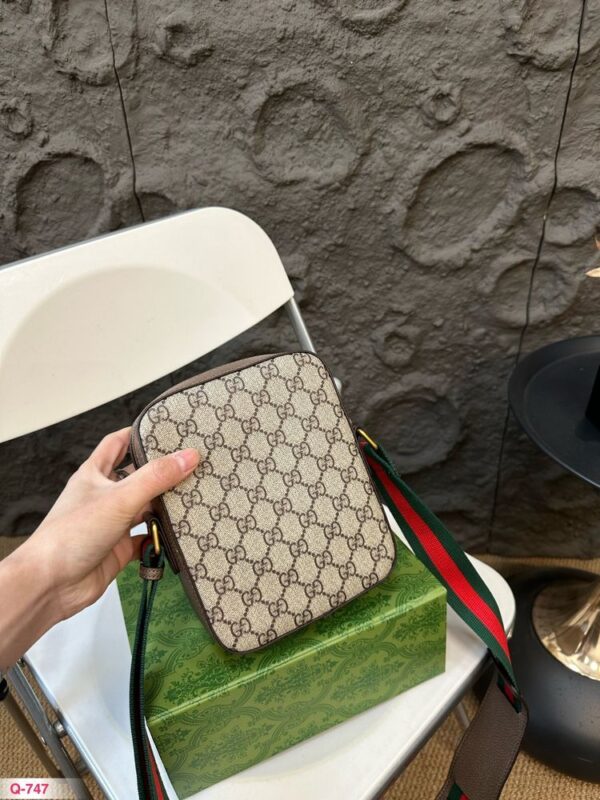 Modern Style Trendy Bag G4026