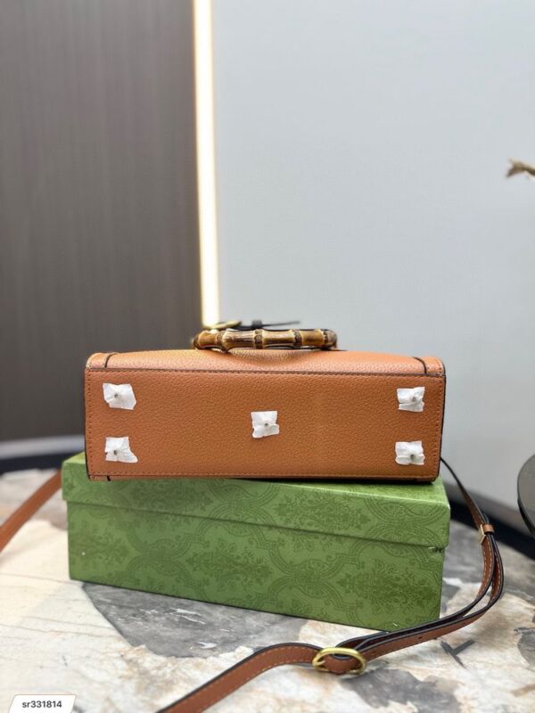 Modern Style Trendy GG Handbag G437.2