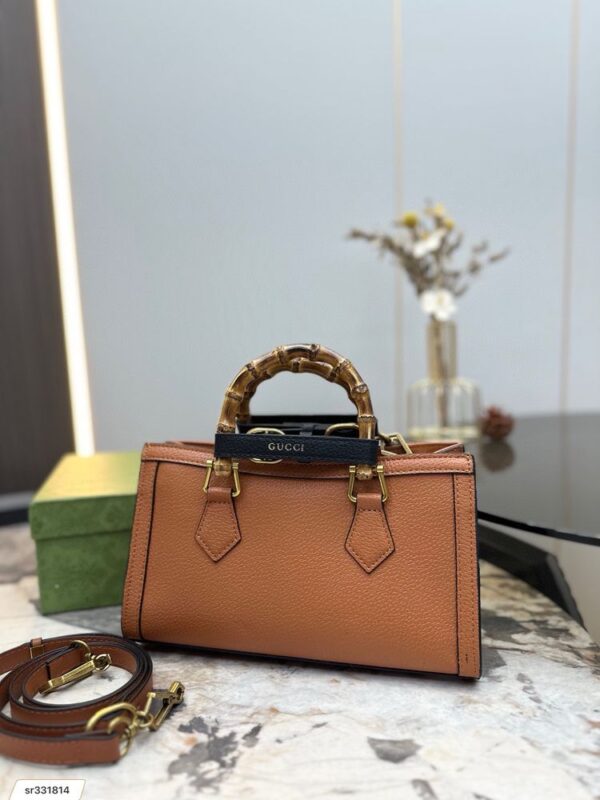 Modern Style Trendy GG Handbag G437.2