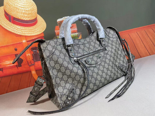 Modern Style Trendy GG Handbag 281