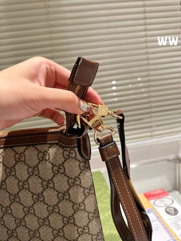 Modern Style Trendy Bag G3905 Modern Style Trendy Bag G3905