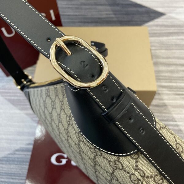 GG Emblem Small Shoulder Bag 815216