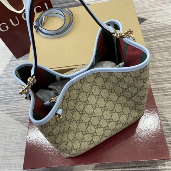 GG Emblem Small Bucket Bag 815103-1