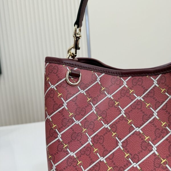 GG Emblem Small Bucket Bag 815103