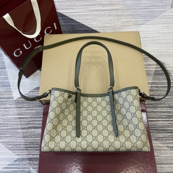 GG Emblem Medium Tote Bag 815214-3