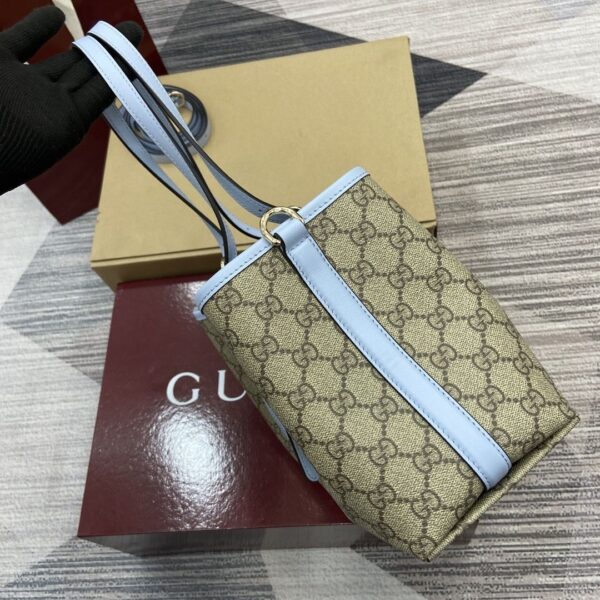 GG Emblem Medium Tote Bag 815214-3