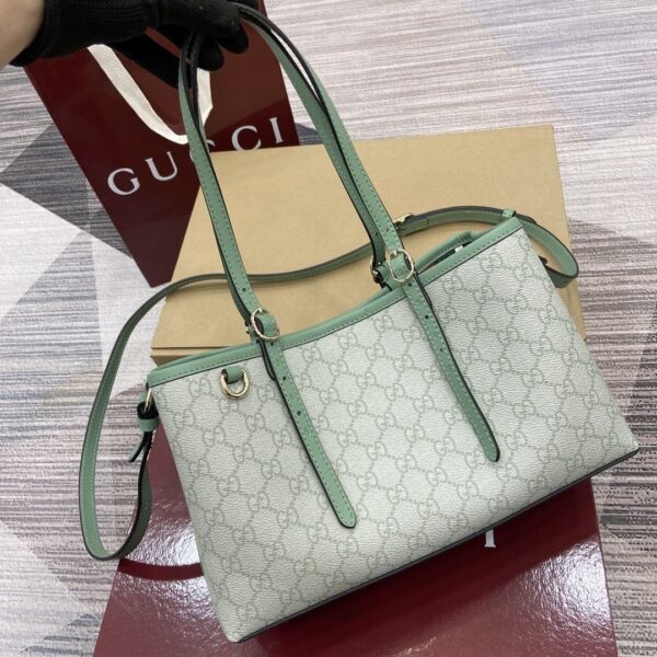 GG Emblem Medium Tote Bag 815214-3