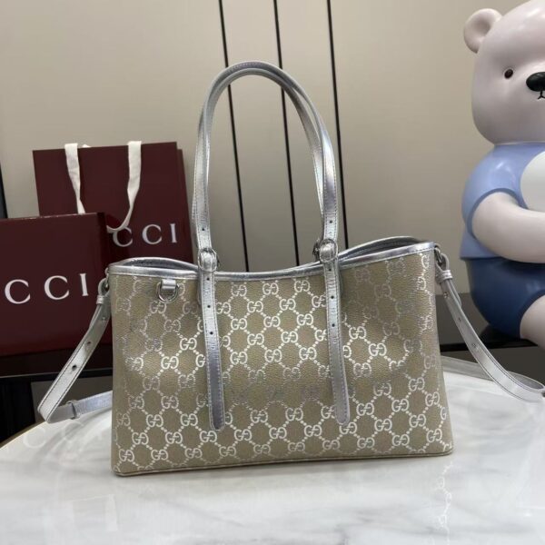 GG Emblem Medium Tote Bag 815214-2