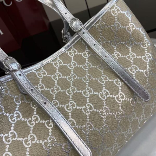 GG Emblem Medium Tote Bag 815214-2