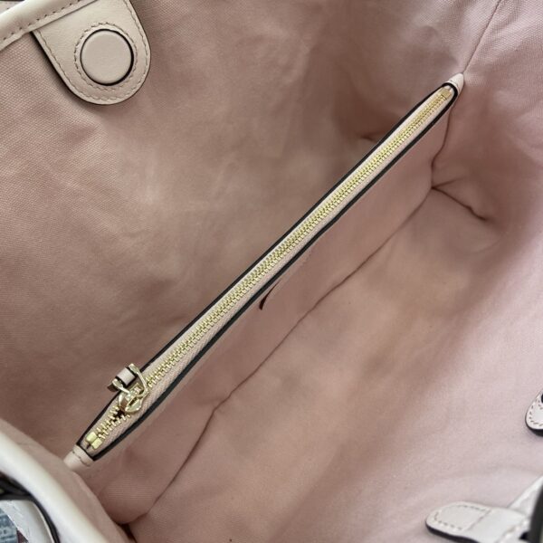 GG Emblem Medium Tote Bag 815214-1