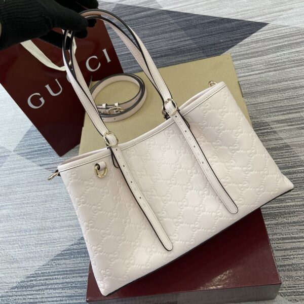 GG Emblem Medium Tote Bag 815214-1