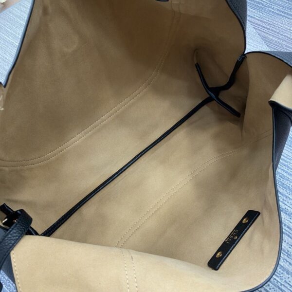 GG Softbit Maxi Shoulder Bag 837466-1