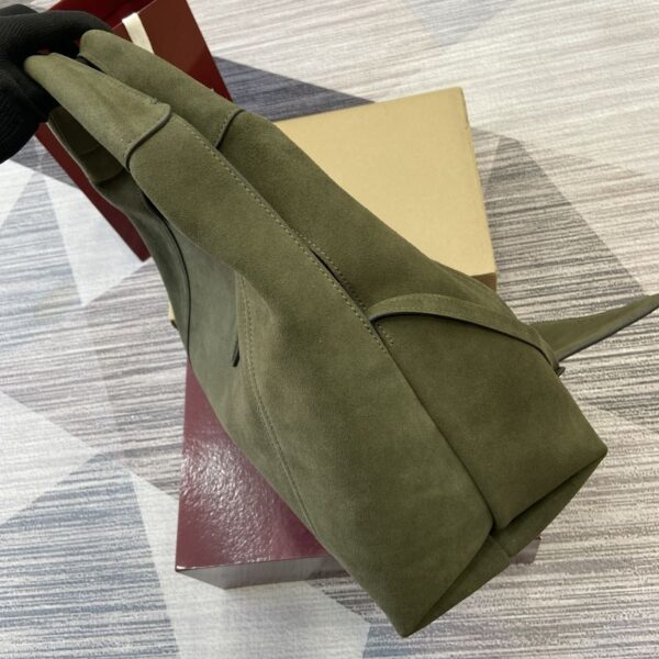 GG Softbit Maxi Shoulder Bag 837466