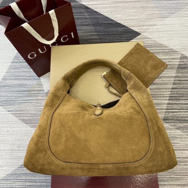 GG Softbit Maxi Shoulder Bag 837466