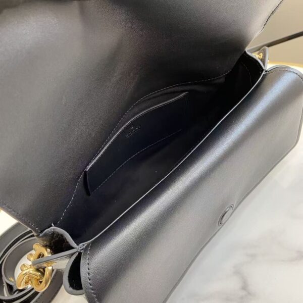 GG Medium Chain Shoulder Bag 857622
