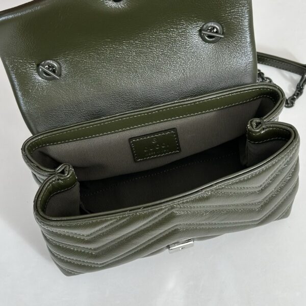 GG Marmont Medium Shoulder Bag 856368