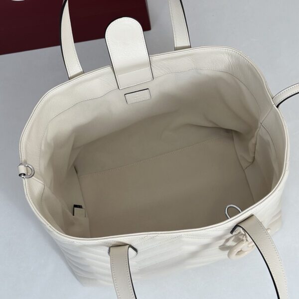 GG Marmont Medium Tote Bag 855279