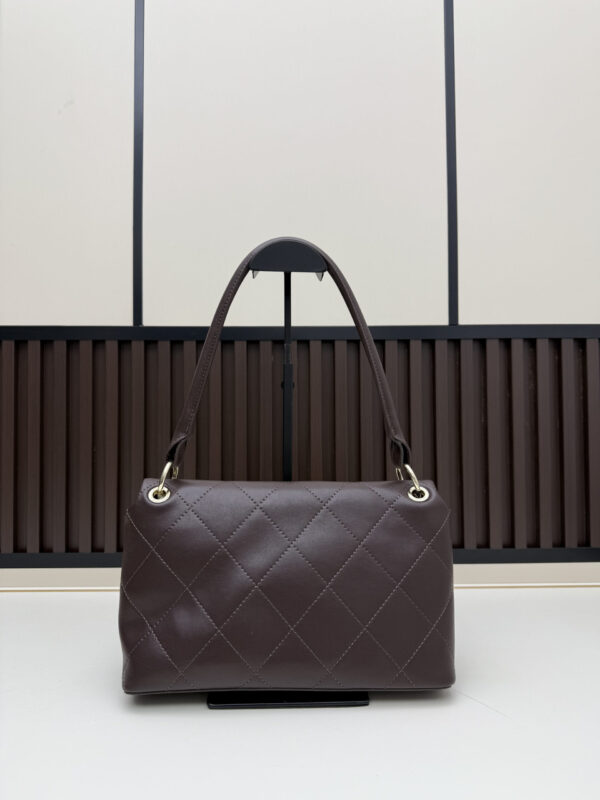 Iconic CN Handbag 09171
