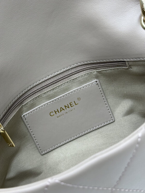 Iconic CN Handbag 09171