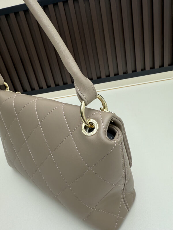 Iconic CN Handbag 09171
