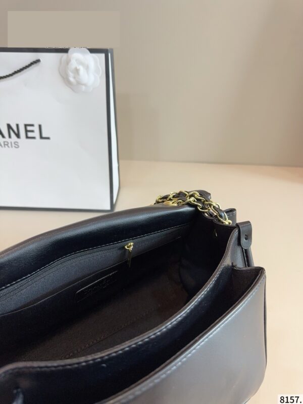 Modern Style Trendy CN Handbag CC261112