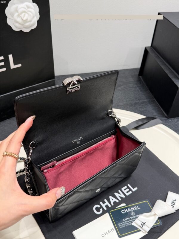 Modern Style Trendy CN Handbag CC261211