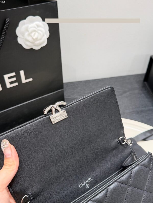 Modern Style Trendy CN Handbag CC261211