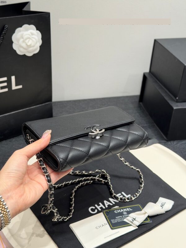 Modern Style Trendy CN Handbag CC261211