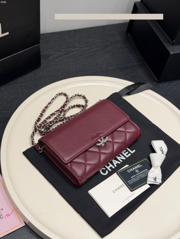 Modern Style Trendy CN Handbag CC261211