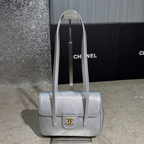 Iconic CN Handbag 7031