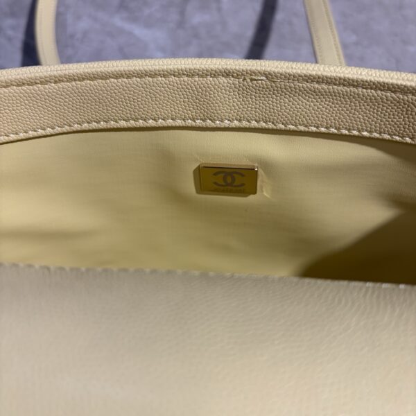 Iconic CN Handbag 7031