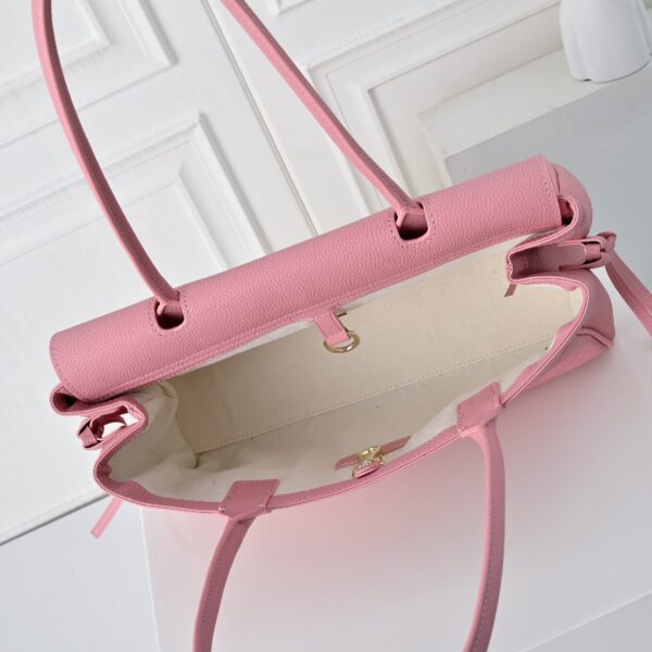 Iconic CN Handbag 7078