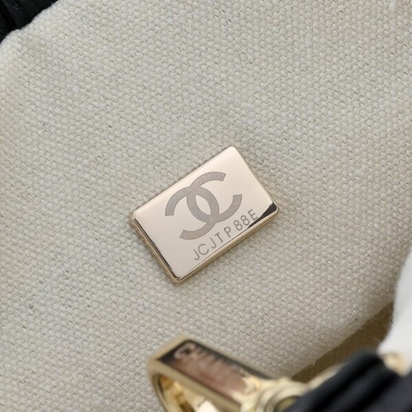 Iconic CN Handbag 7078