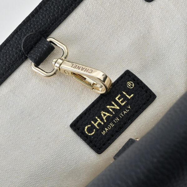 Iconic CN Handbag 7078