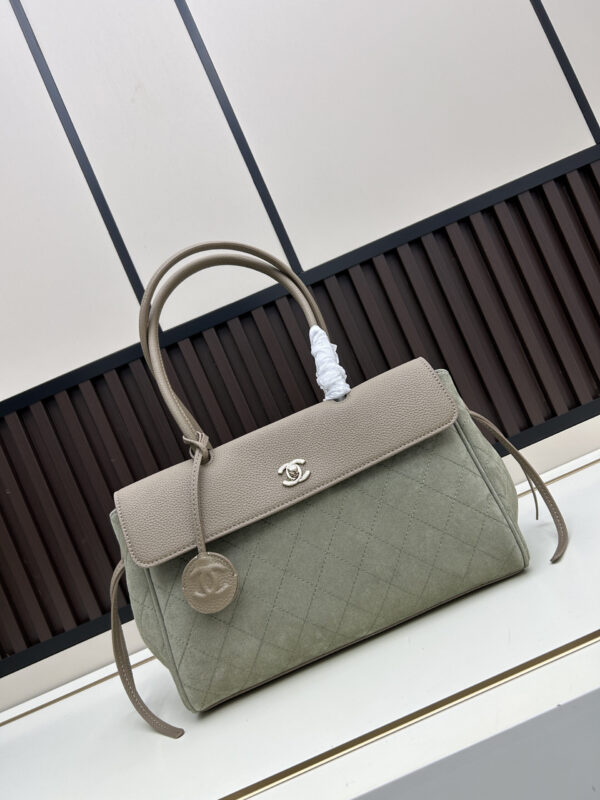 Iconic CN Handbag 019-092