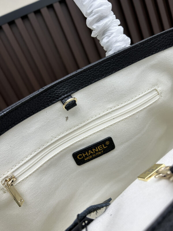 Iconic CN Handbag 019-092