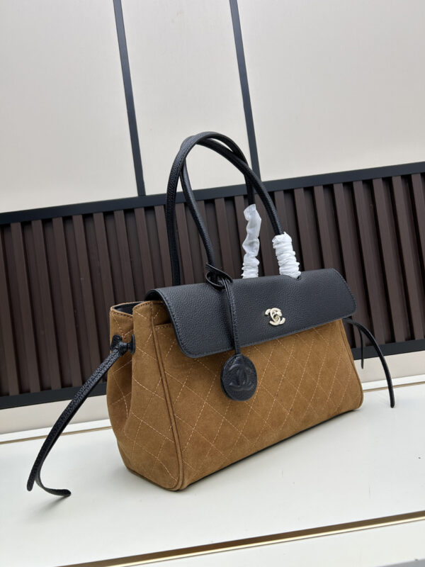 Iconic CN Handbag 019-092