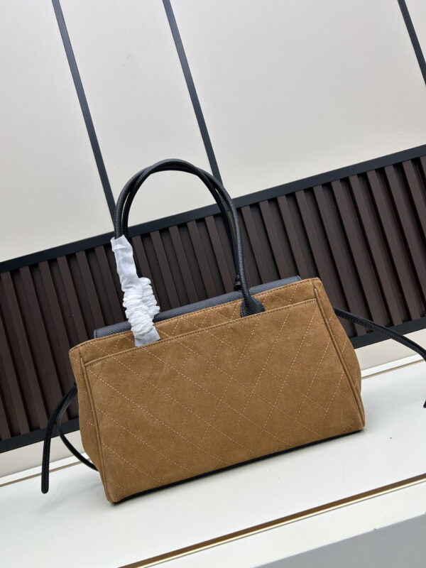 Iconic CN Handbag 019-092