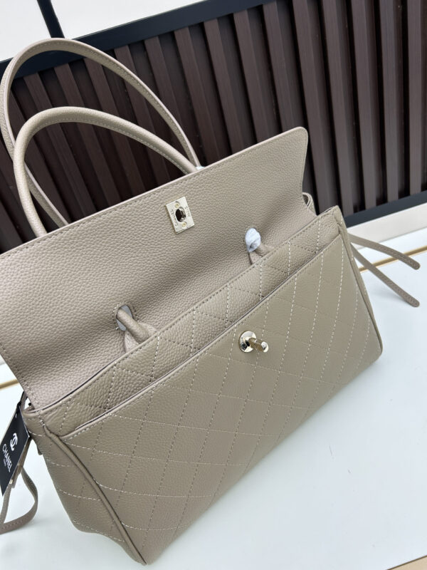 Iconic CN Handbag 019-092