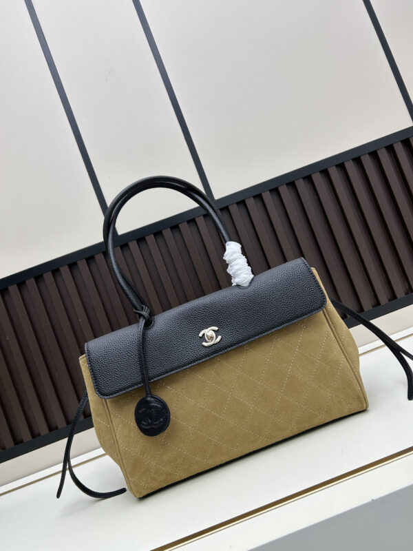 Iconic CN Handbag 019-092