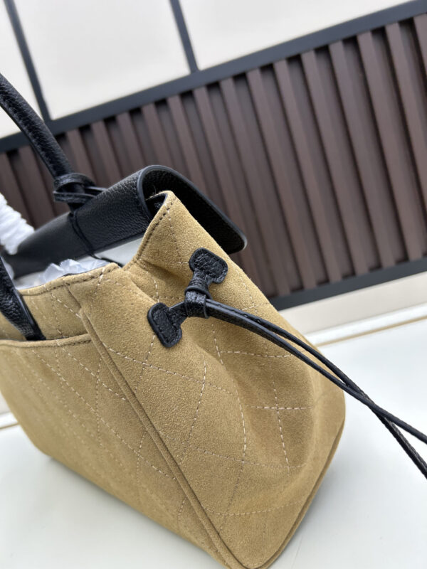 Iconic CN Handbag 019-092