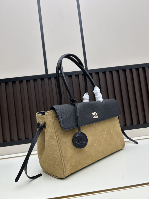 Iconic CN Handbag 019-092