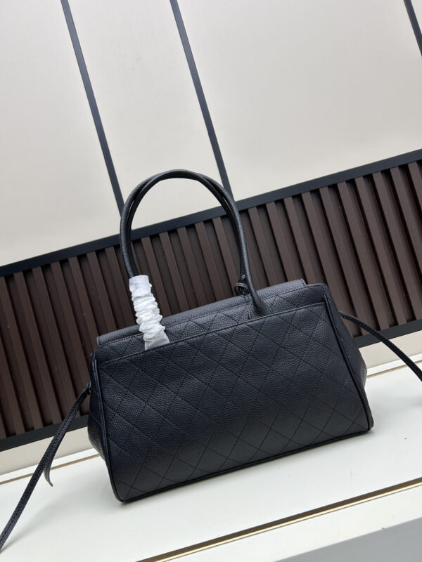 Iconic CN Handbag 019-092