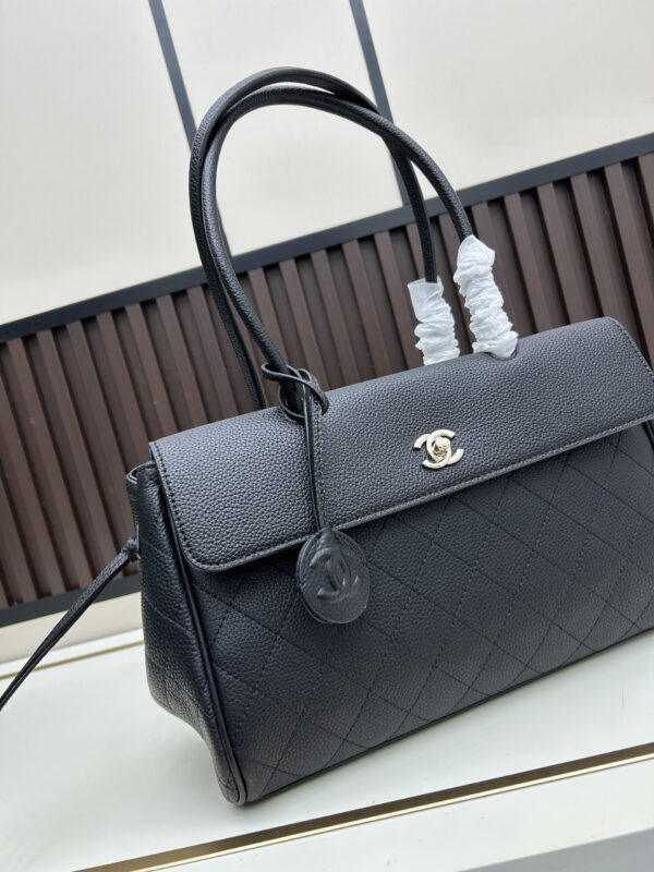 Iconic CN Handbag 019-092