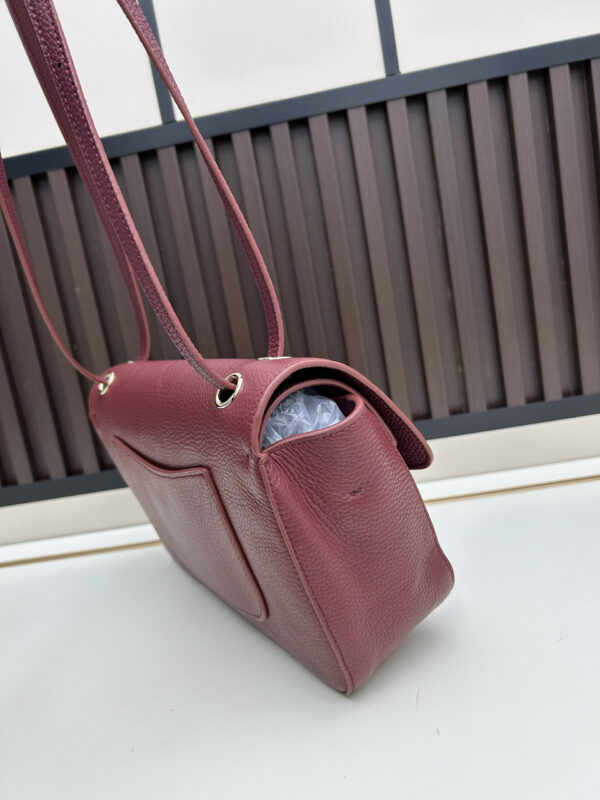Iconic CN Handbag C013