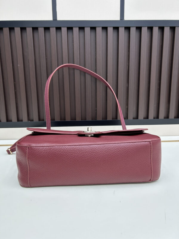 Iconic CN Handbag C013