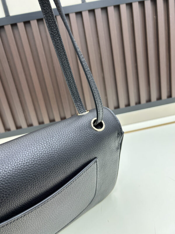 Iconic CN Handbag C013