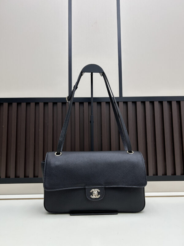 Iconic CN Handbag C013