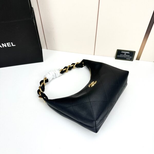 Iconic CN Handbag 5837