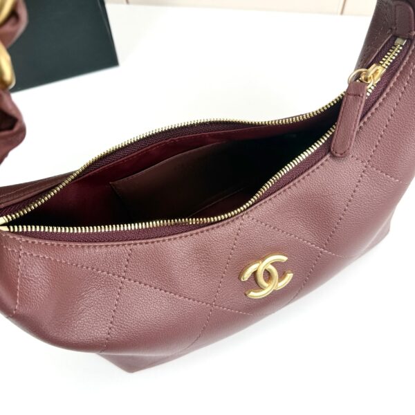 Iconic CN Handbag 5837